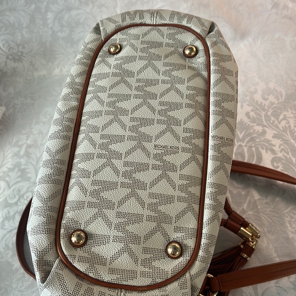 MICHAEL Michael Kors Cream and Brown Shoulder Bag - Picture 12 of 14